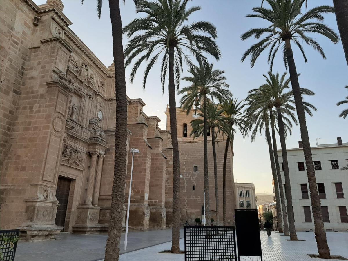 Vivienda Bendicho- Catedral Apartment Almeria Exterior photo